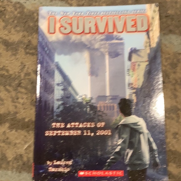 Books that me and my friend wanted to sell - Picture 7 of 10